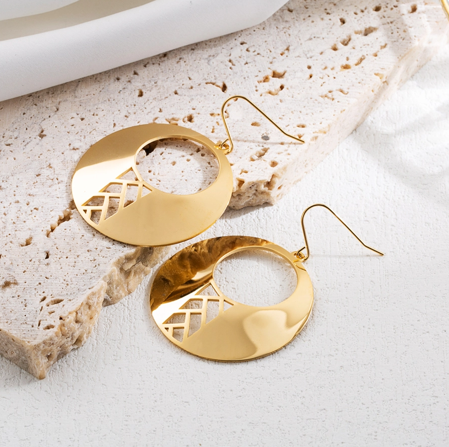 1 Pair Simple Style Round Fish Bone Hollow Out Stainless Steel 18K Gold Plated Drop Earrings Earrings