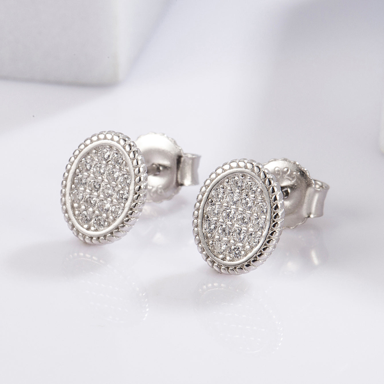 1 Pair Elegant Glam Luxurious Round Oval Bow Knot Plating Inlay Sterling Silver Zircon White Gold Plated Ear Studs