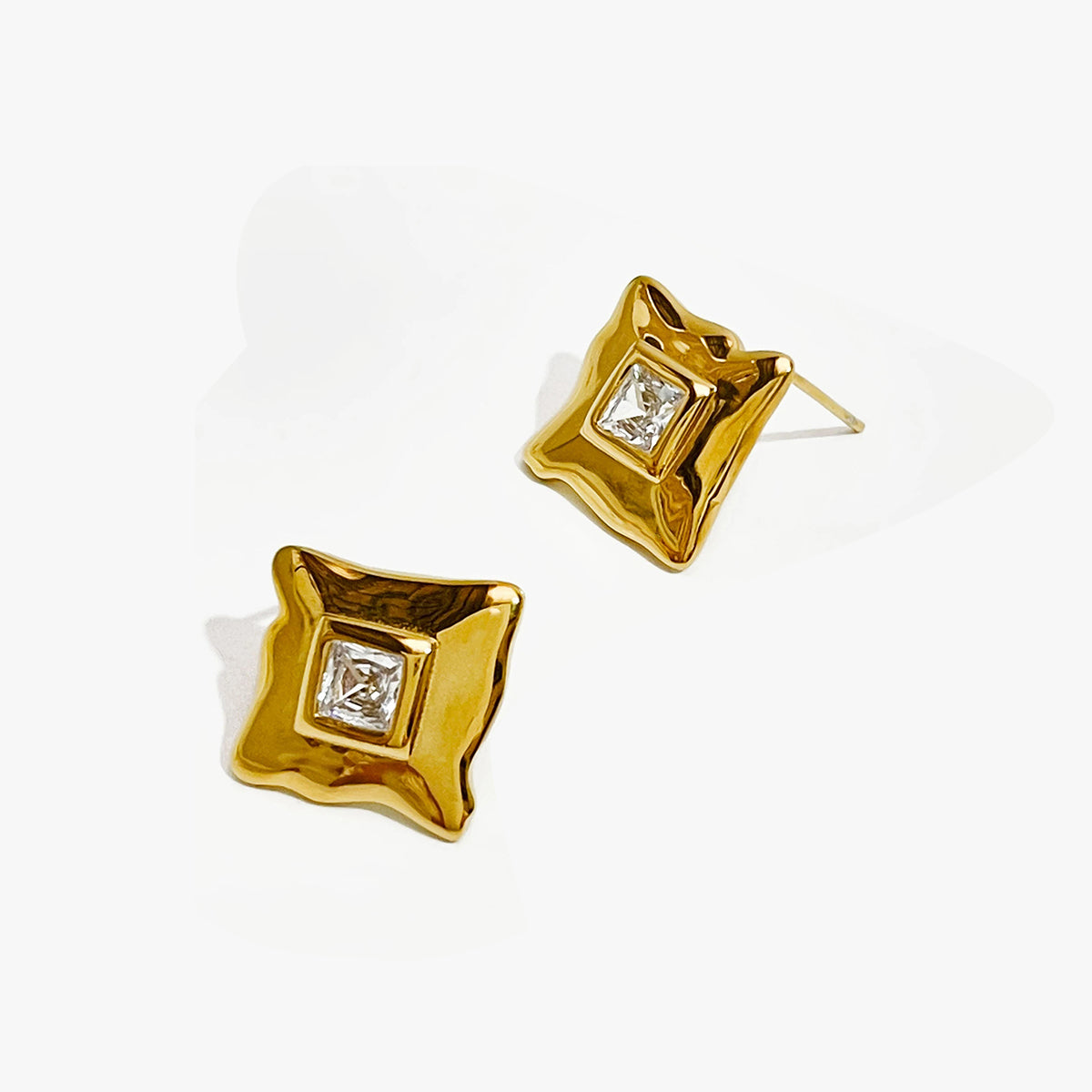 1 Pair Glam Lady Geometric Inlay Stainless Steel Zircon 18K Gold Plated Ear Studs