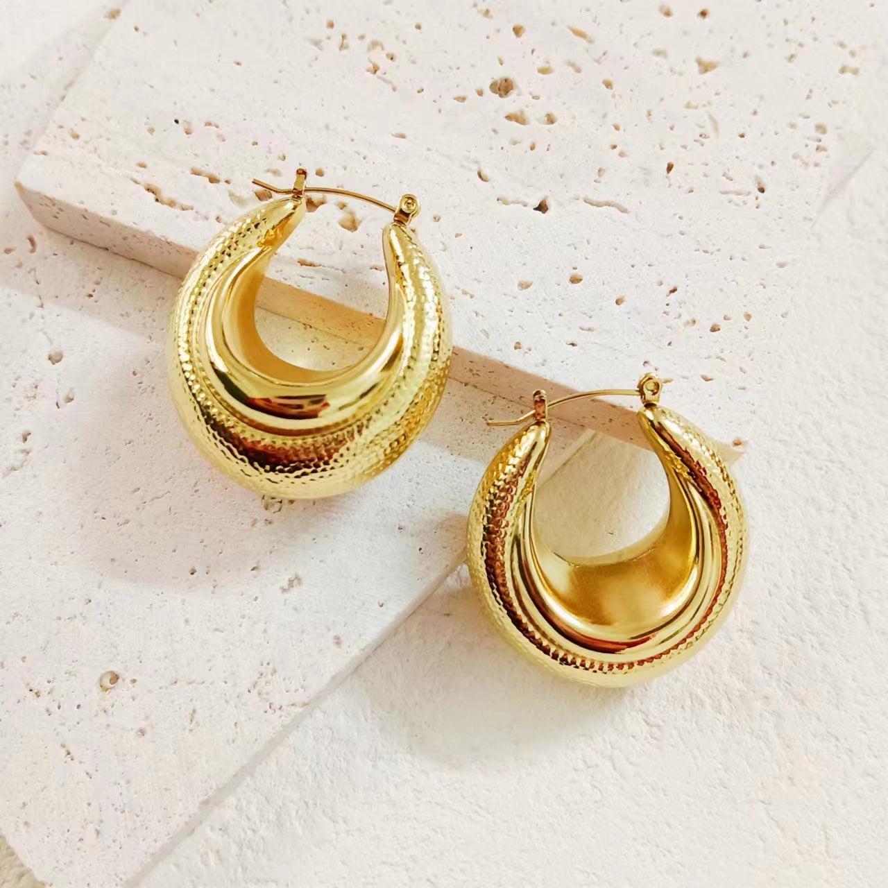 1 Pair Vintage Style Commute Round Plating Stainless Steel 18K Gold Plated Earrings