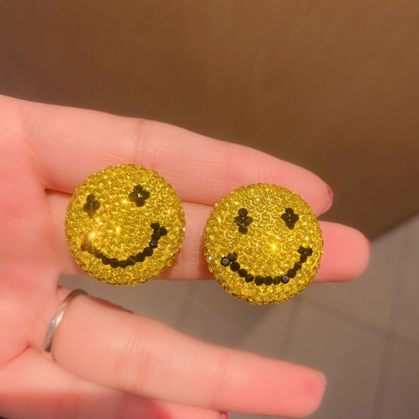 1 Pair Original Design Smiley Face Rhinestone Ear Studs