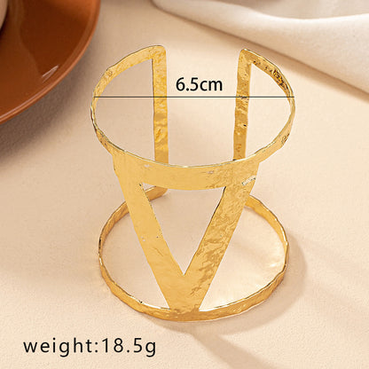 Exaggerated Oversized Geometric Alloy Plating Gold Plated Women's Bangle