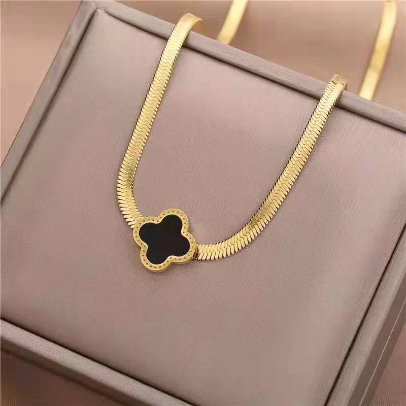 Retro Simple Style Geometric Letter Titanium Steel Inlay Zircon Necklace