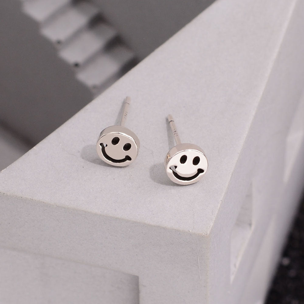 1 Pair Simple Style Smiley Face Copper Ear Studs