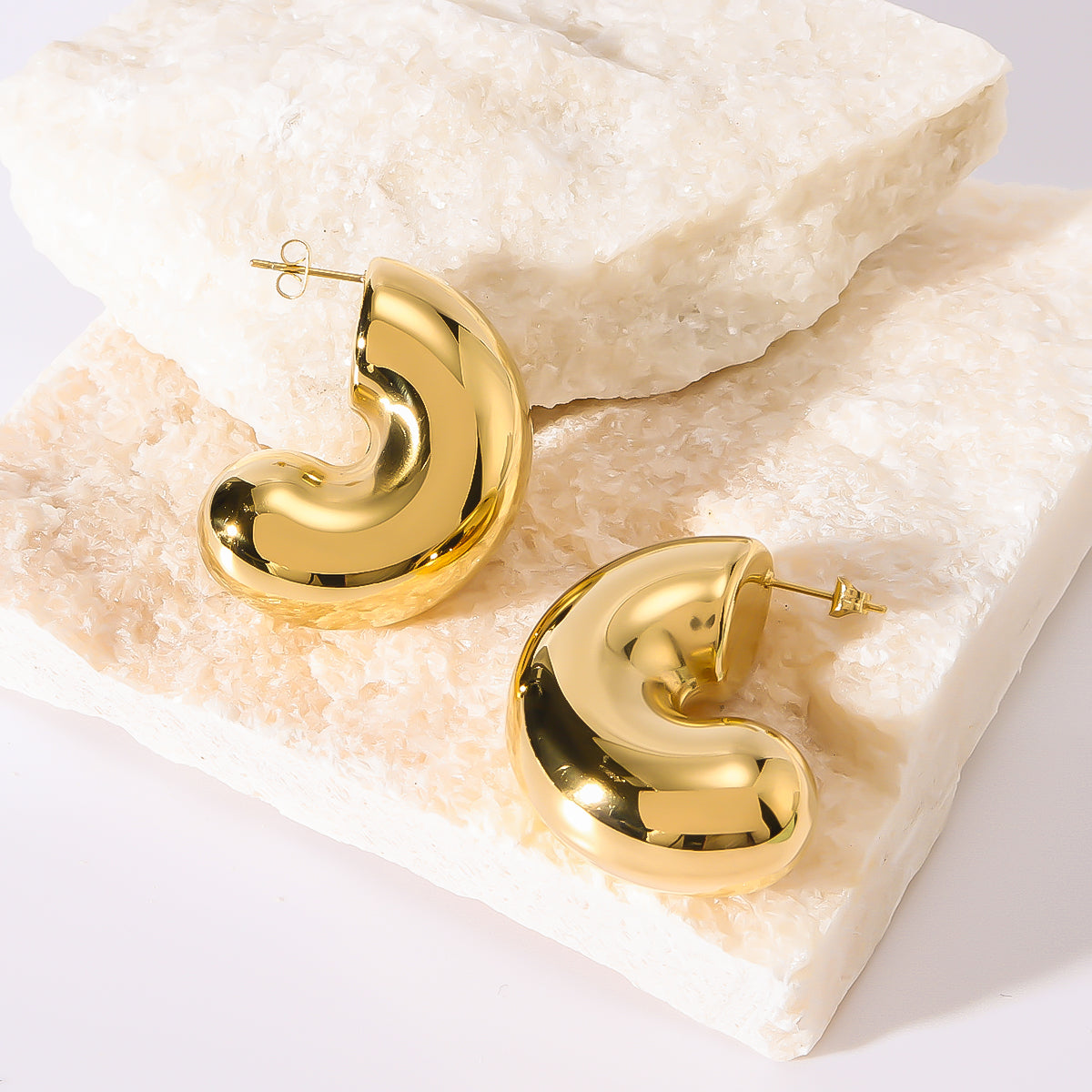 1 Pair IG Style Vintage Style Simple Style C Shape Three-dimensional 316 Stainless Steel  18K Gold Plated Ear Studs