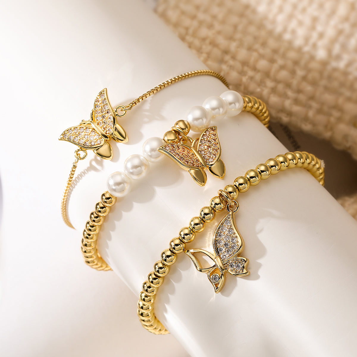 Simple Style Commute Butterfly Imitation Pearl Copper 18k Gold Plated Zircon Bracelets In Bulk