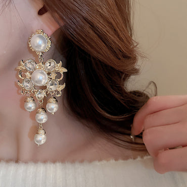 1 Pair Elegant Lady Classic Style Flower Inlay Zinc Alloy Artificial Pearls Rhinestones Drop Earrings