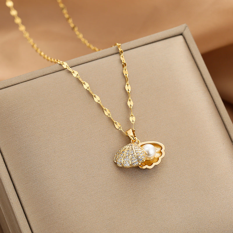 304 Stainless Steel Copper 18K Gold Plated Glam Simple Style Plating Inlay Solid Color Acrylic Glass Zircon Pendant Necklace