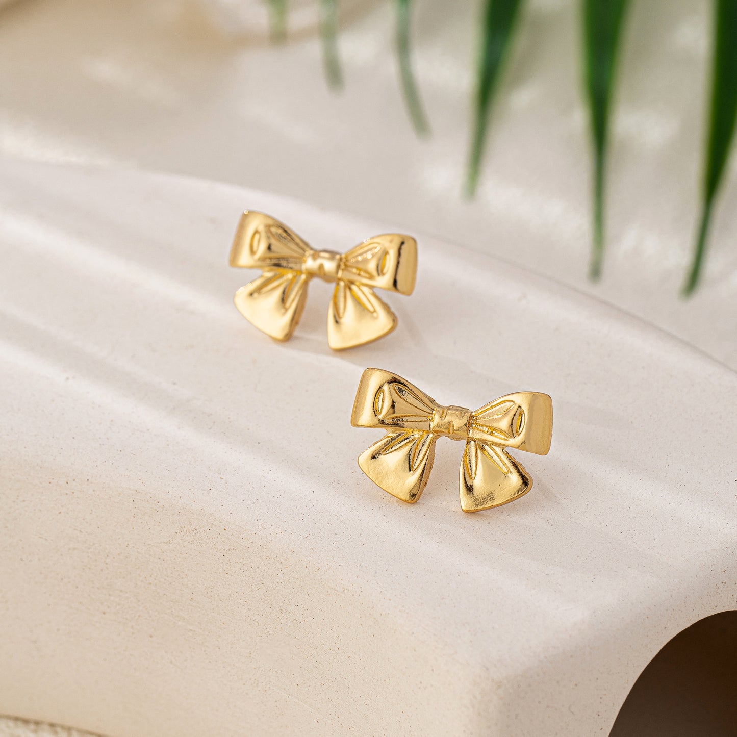 2 Pieces Romantic Shiny Bow Knot Plating Alloy 14K Gold Plated Ear Studs