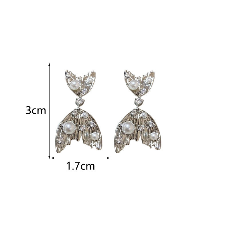 1 Pair Casual Simple Style Fish Tail Inlay Copper Pearl Zircon Drop Earrings