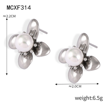 1 Pair Elegant French Style Simple Style Flower Inlay Titanium Steel Artificial Pearls 18K Gold Plated Ear Studs