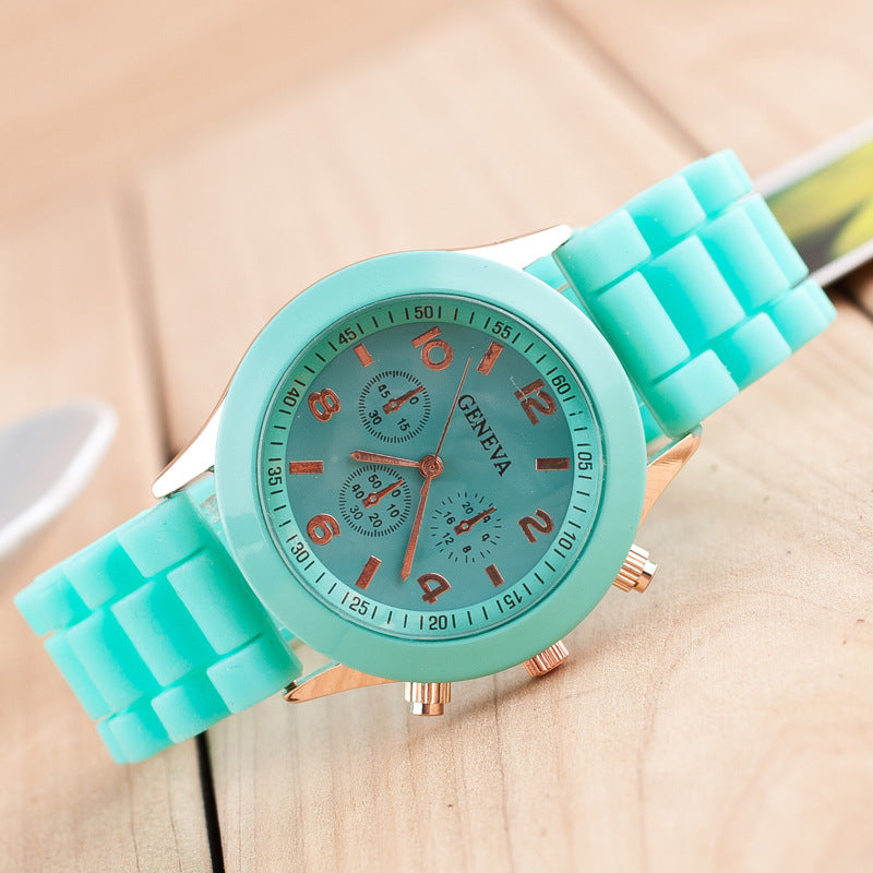 Fashion Round Buckle Quartz Women'S Watches