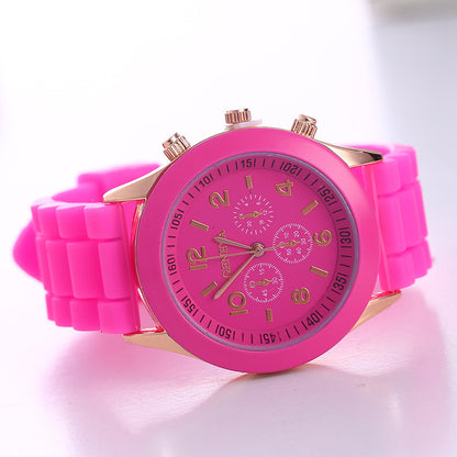 Fashion Round Buckle Quartz Women'S Watches