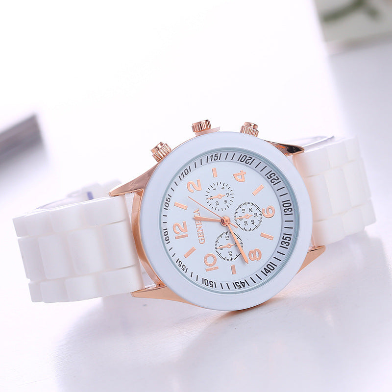 Fashion Round Buckle Quartz Women'S Watches