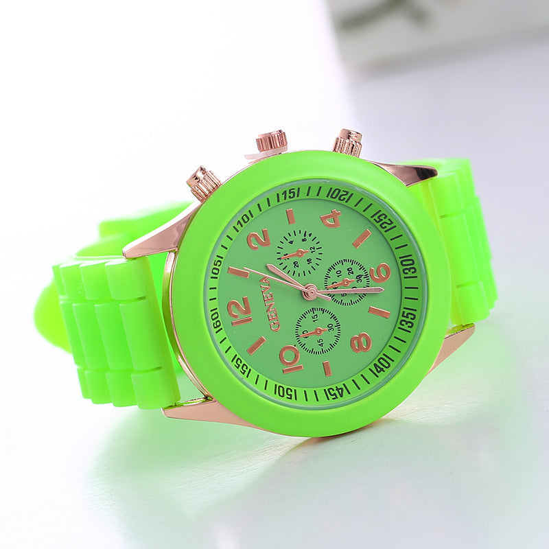 Fashion Round Buckle Quartz Women'S Watches