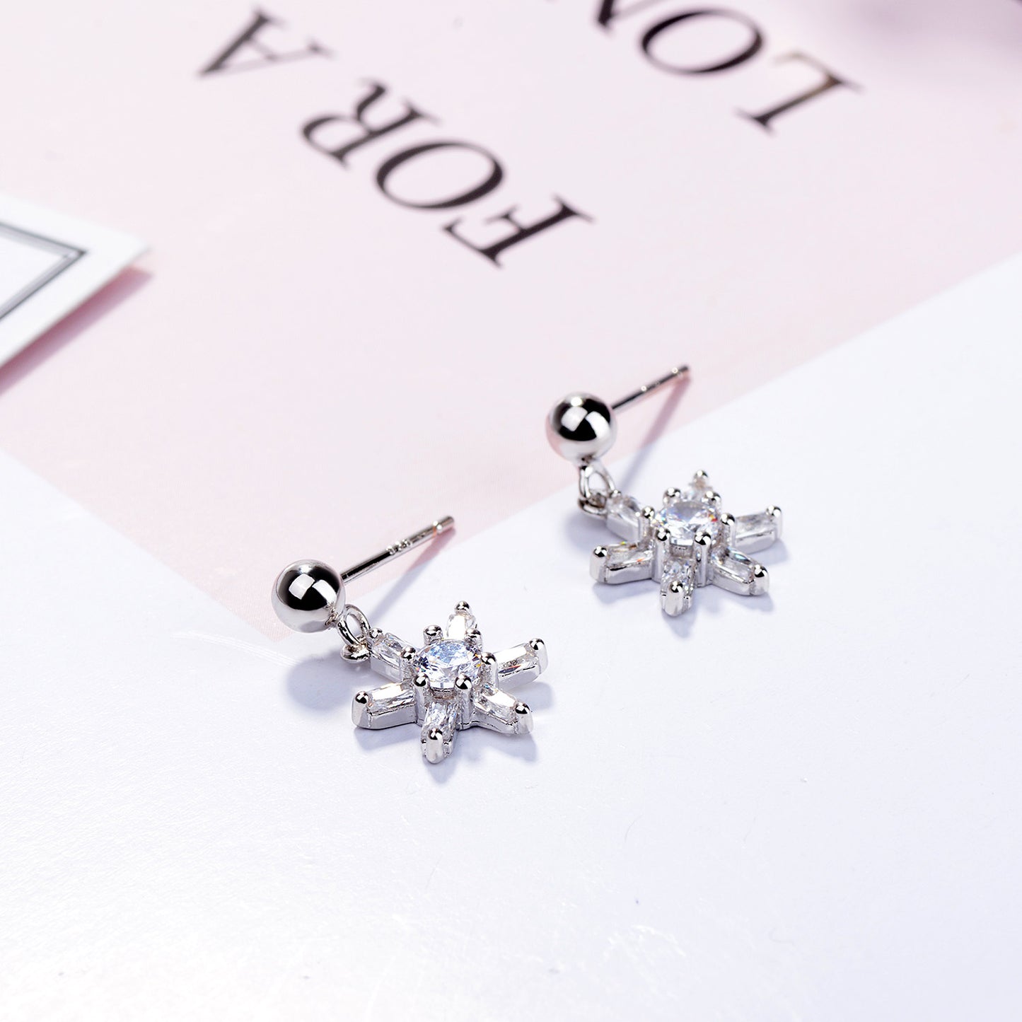 1 Pair Basic Snowflake Inlay Copper Zircon Drop Earrings