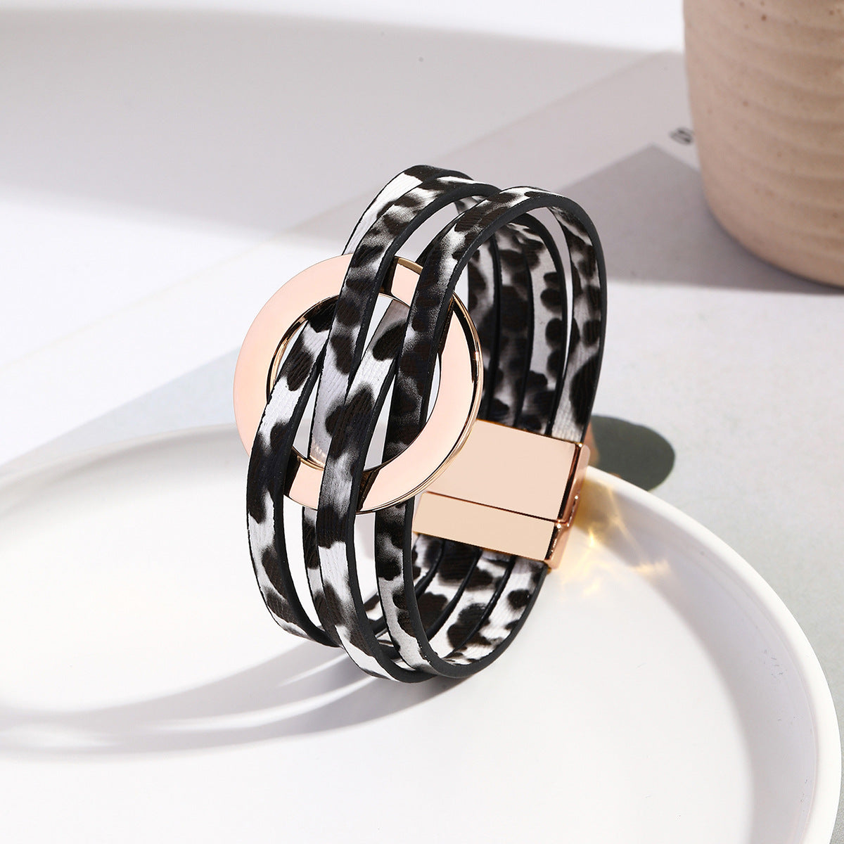 Classic Style Round Pu Leather Alloy Criss Cross Plating Women's Bangle