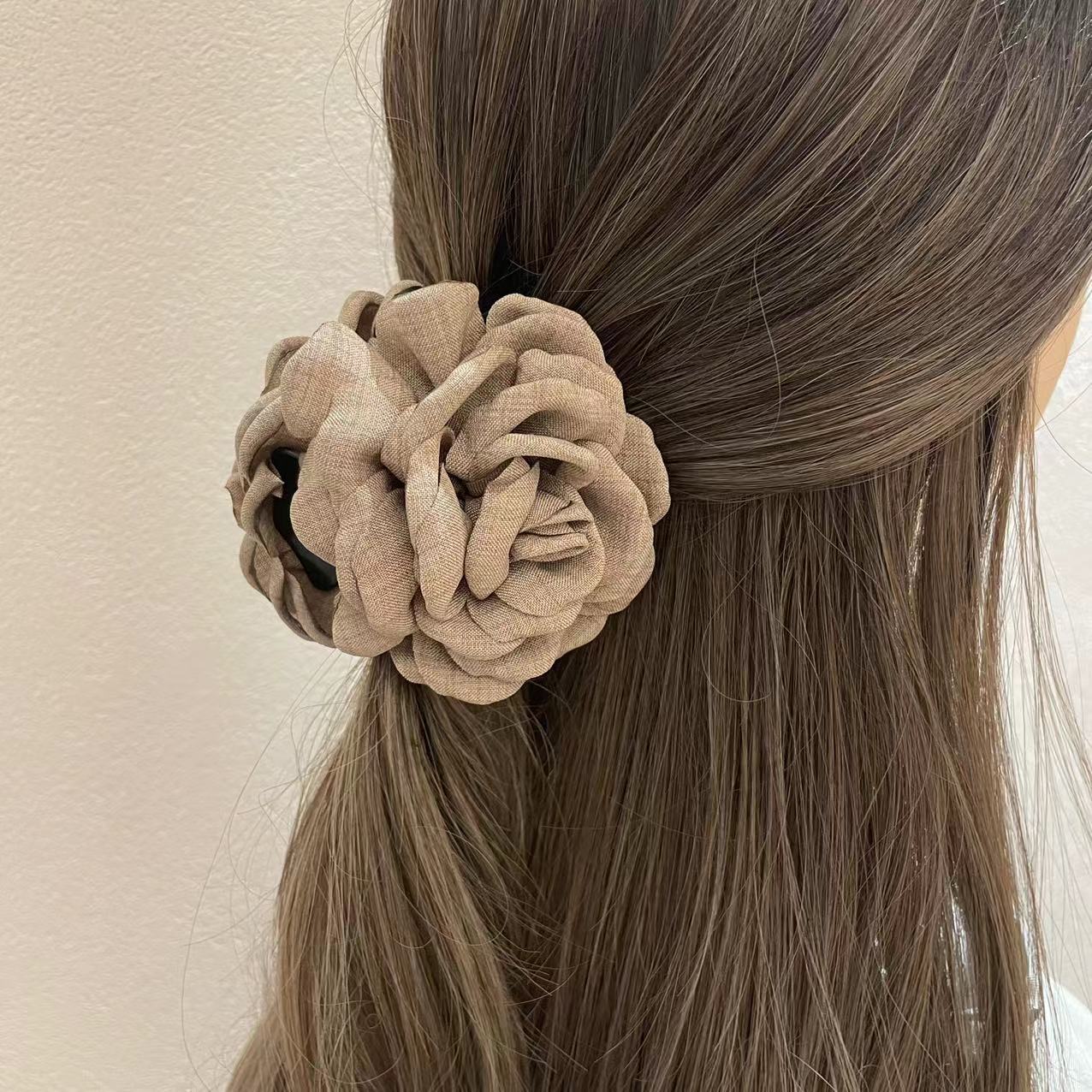 Women'S Sweet Korean Style Rose Flower Cloth Hair Claws