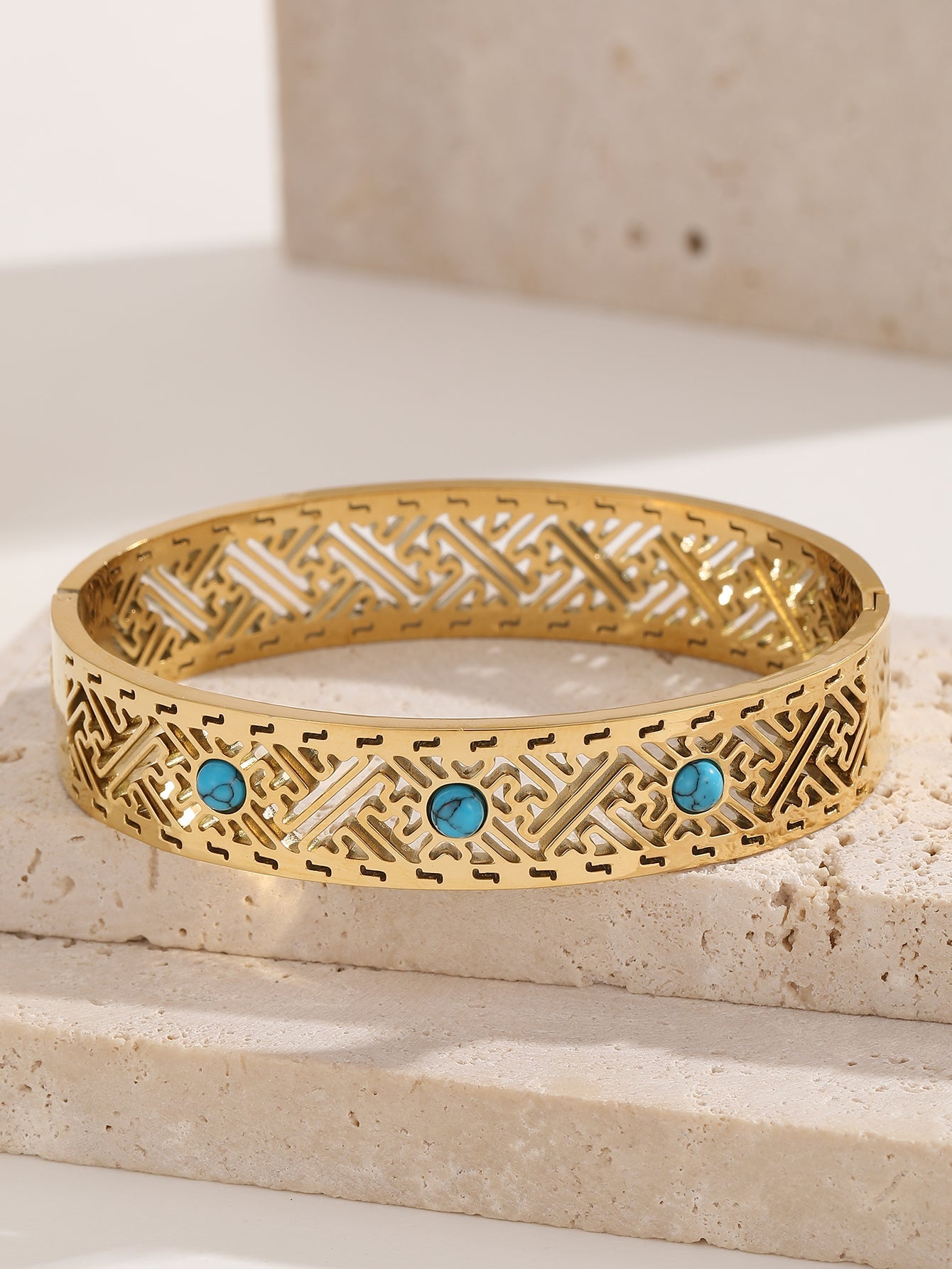 Elegant Lady Streetwear Paisley Geometric Titanium Steel 18K Gold Plated Artificial Crystal Turquoise Bangle In Bulk