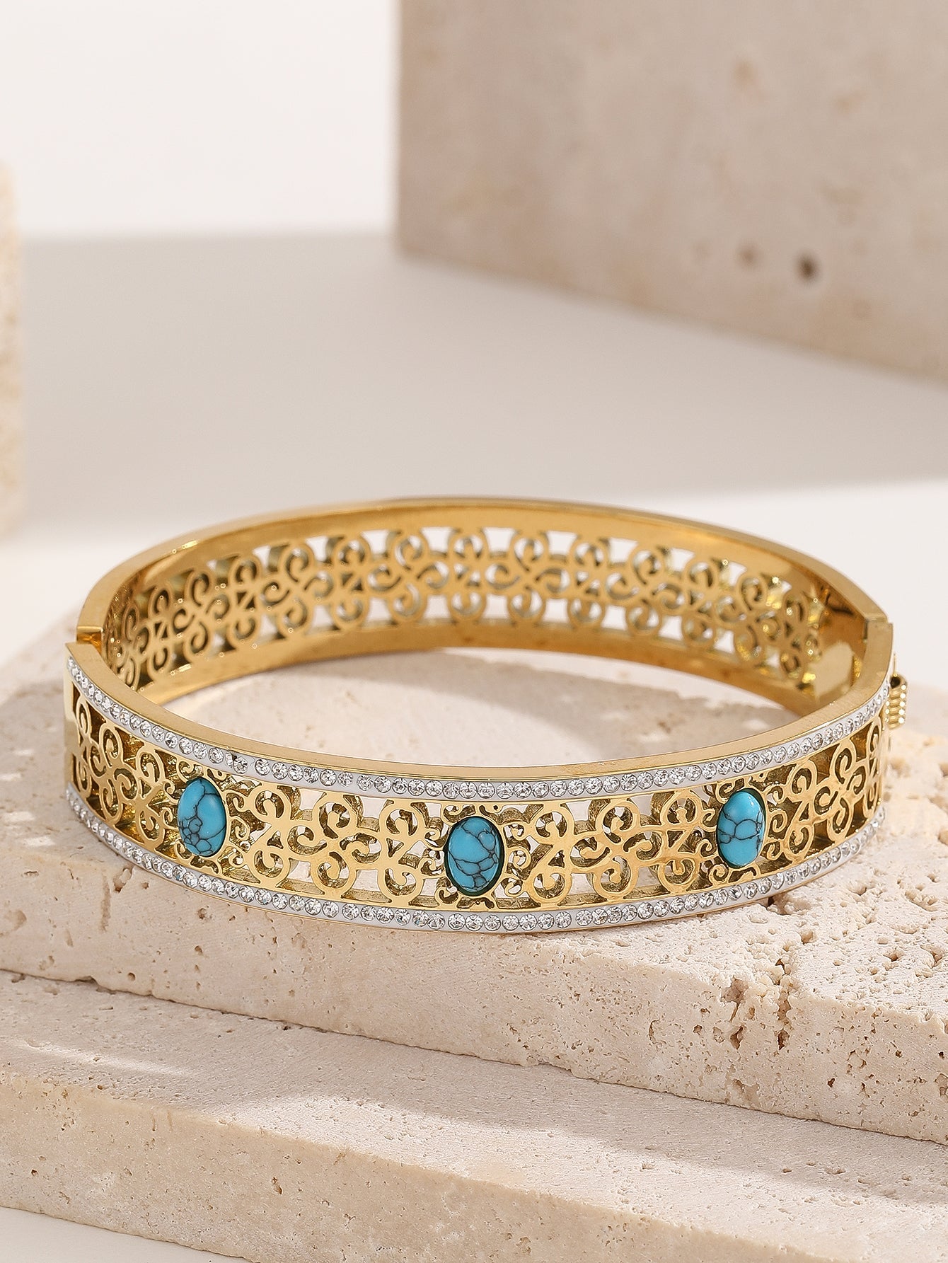 Elegant Lady Streetwear Paisley Geometric Titanium Steel 18K Gold Plated Artificial Crystal Turquoise Bangle In Bulk