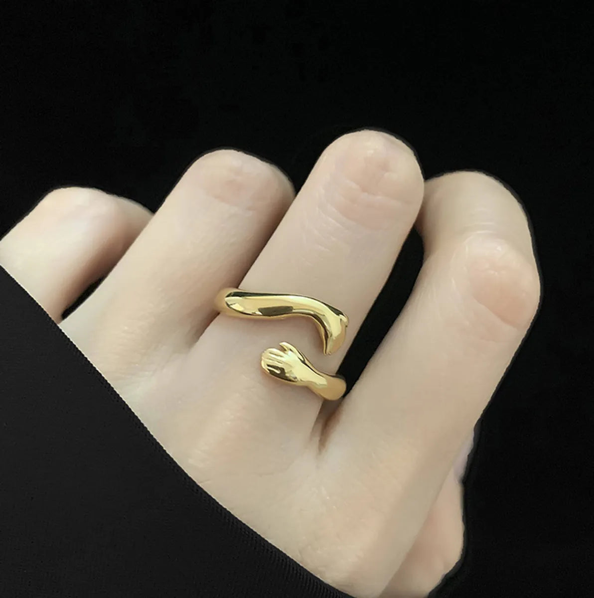 18k Fashion Warm Hug-shaped Titanium Steel Ring Wholesale Gooddiy