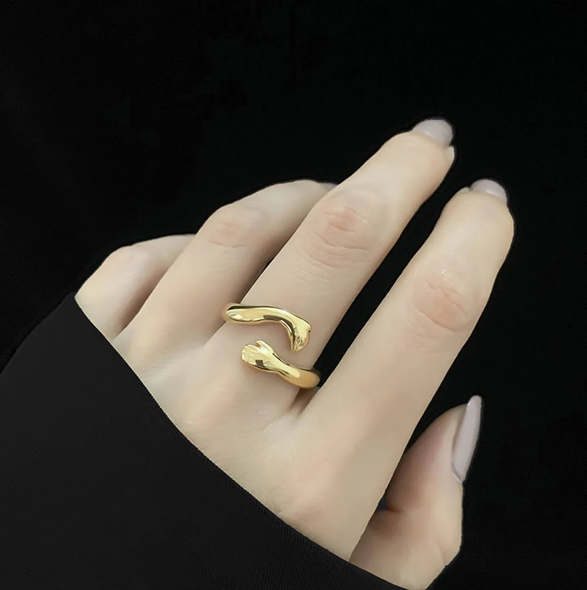 18k Fashion Warm Hug-shaped Titanium Steel Ring Wholesale Gooddiy