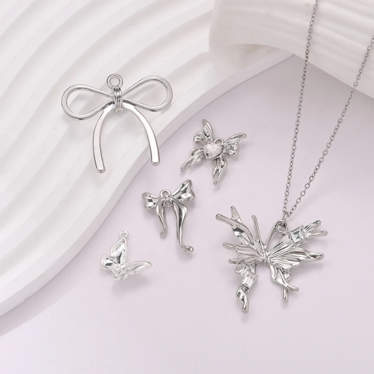 2 PCS/Package 3.5*3.5cm Alloy Bow Knot Pendant