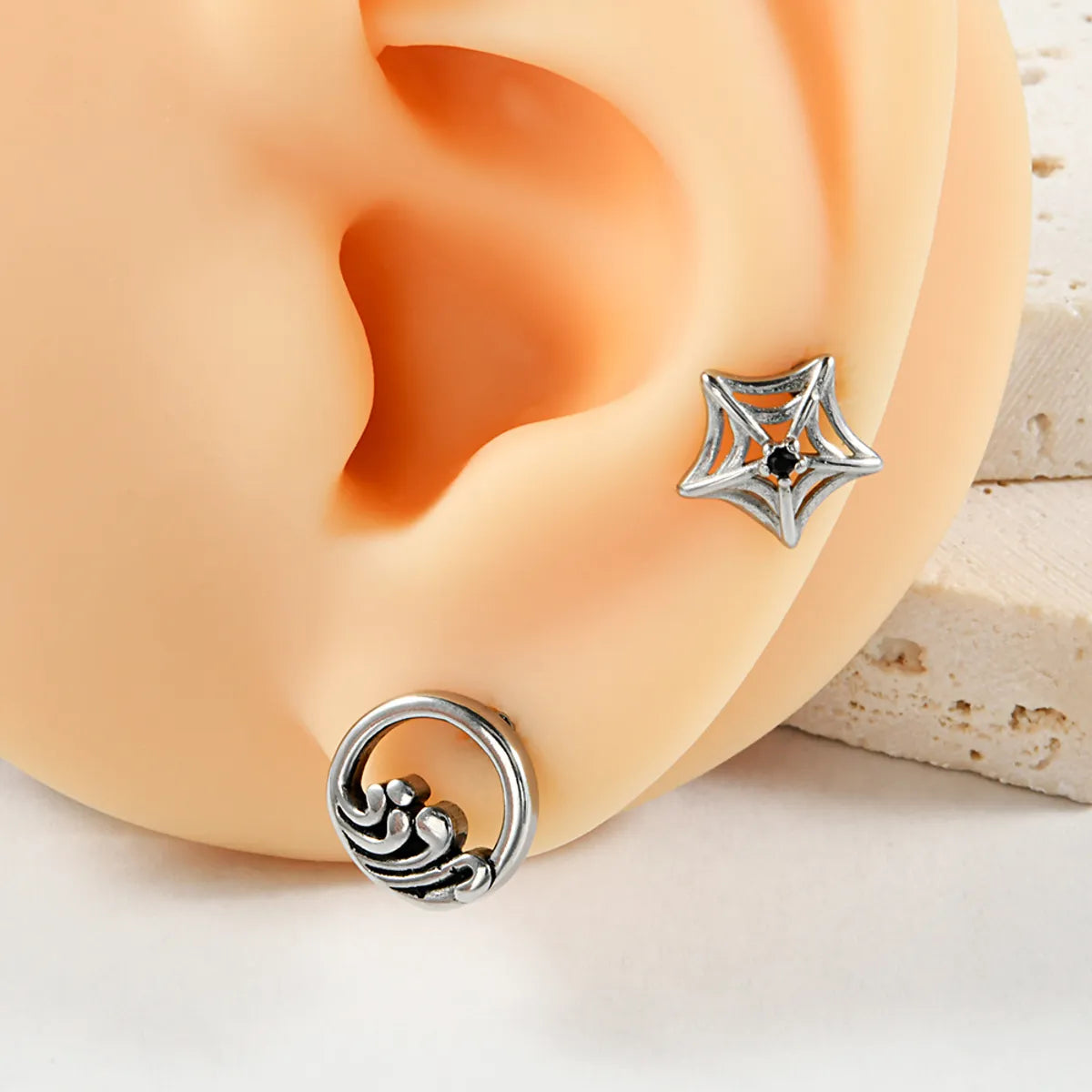 1 Piece Ear Cartilage Rings & Studs Punk Cool Style Solid Color 304 Stainless Steel Plating Inlay Zircon 18K Gold Plated Ear Cartilage Rings & Studs