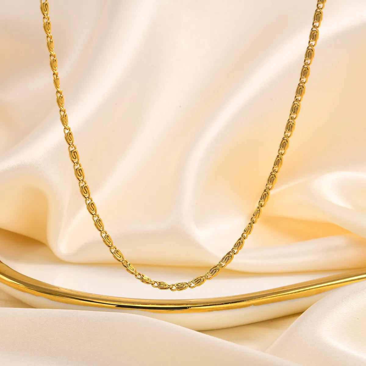 IG Style Modern Style Classic Style Paper Clip Solid Color 201 Stainless Steel 18K Gold Plated Women'S Necklace