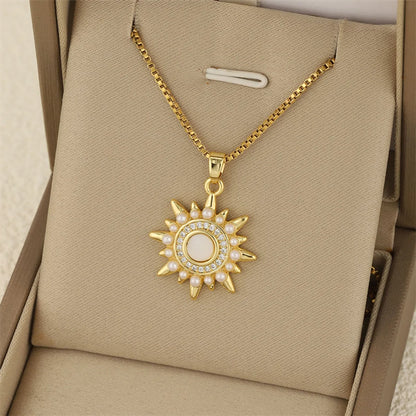 201 Stainless Steel Brass 18K Gold Plated Hollow Out Inlay Star Shell Zircon Pendant Necklace