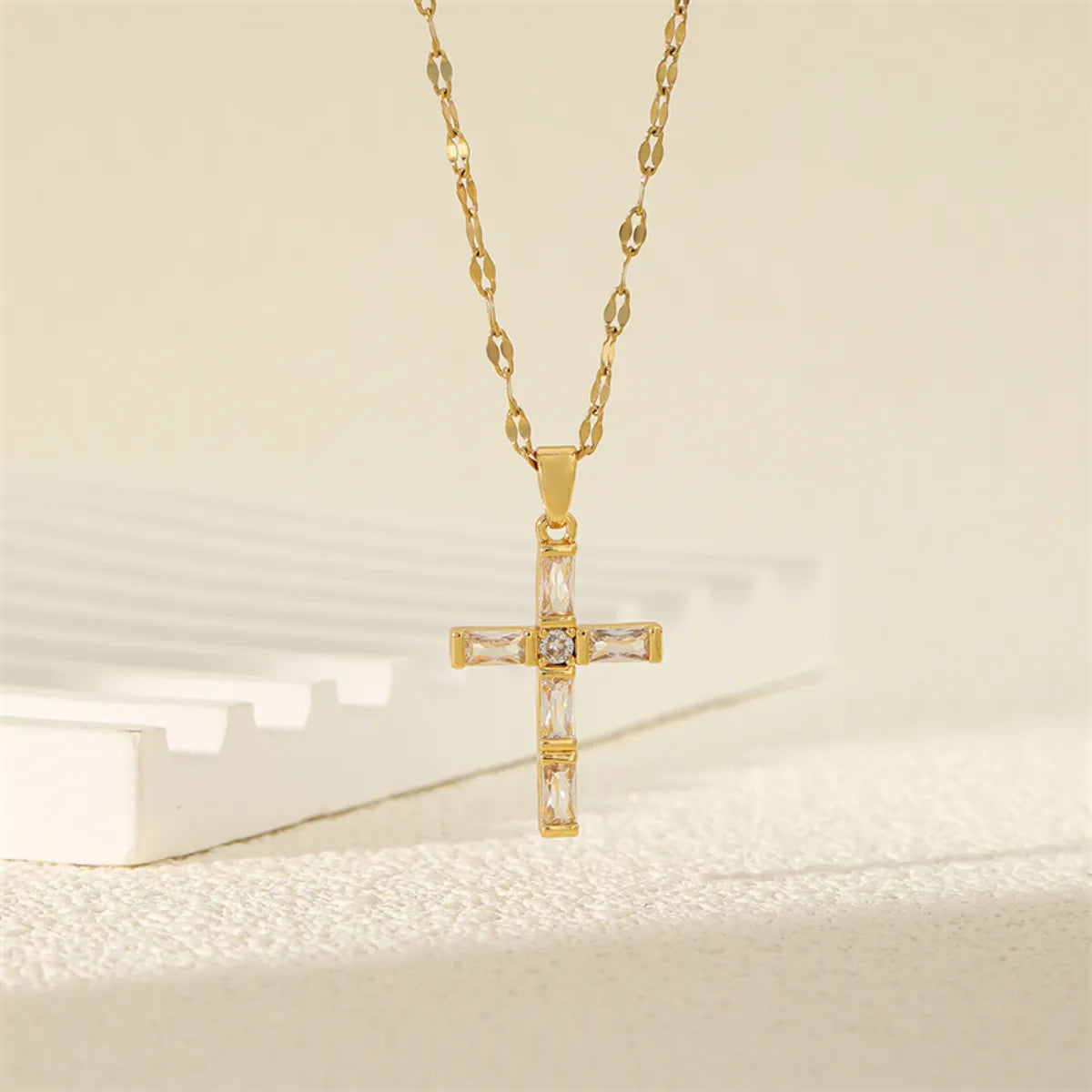 201 Stainless Steel Brass 18K Gold Plated Simple Style Classic Style Inlay Cross Zircon Pendant Necklace