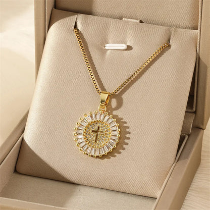 201 Stainless Steel Brass 18K Gold Plated Simple Style Classic Style Plating Inlay Cross Heart Shape Jaguar Zircon Pendant Necklace