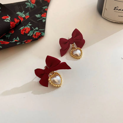 Autumn And Winter New Korean Retro Velvet Bow Heart Pearl Earrings