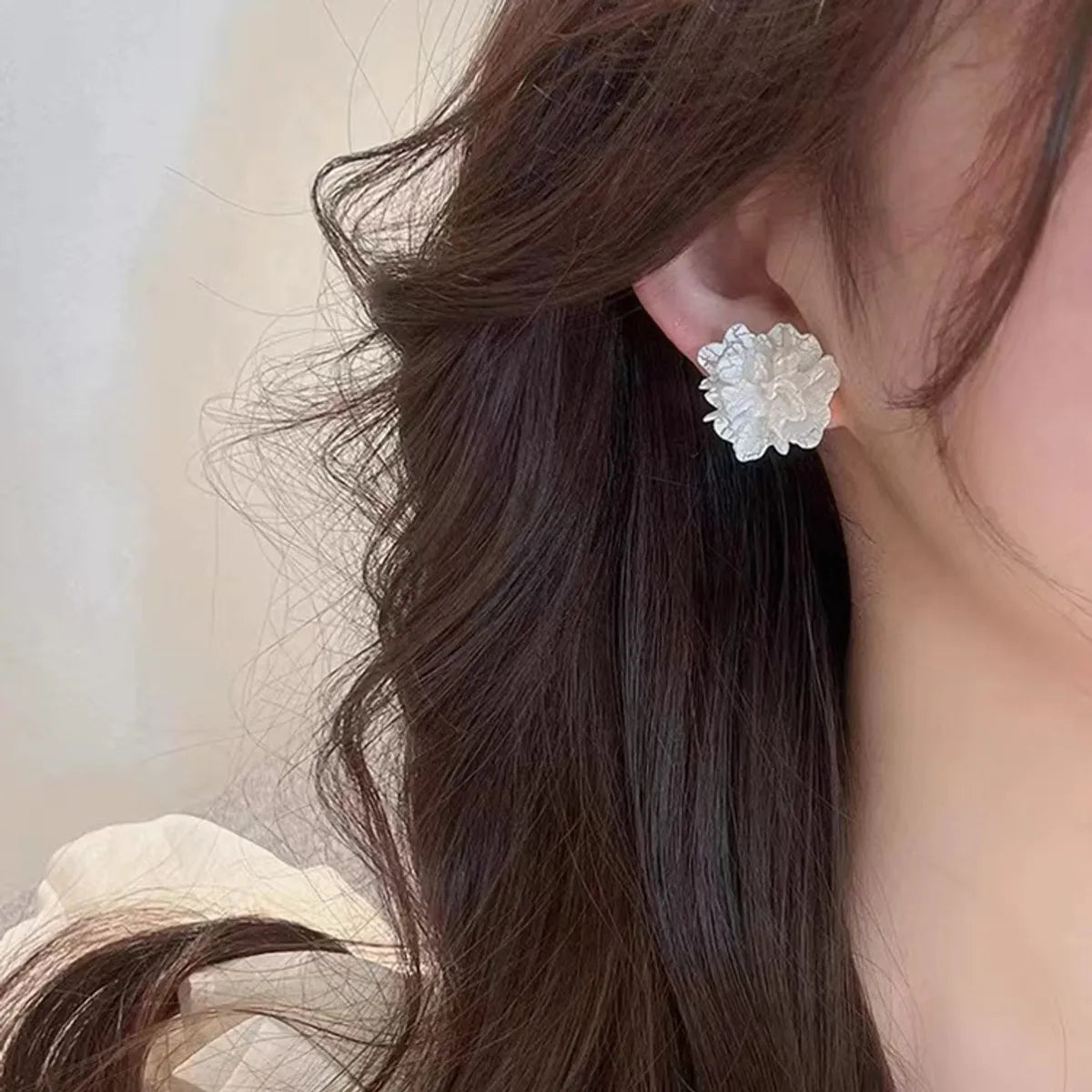 New Fashion Elegant White Flower Women'S Summer Stud Earrings