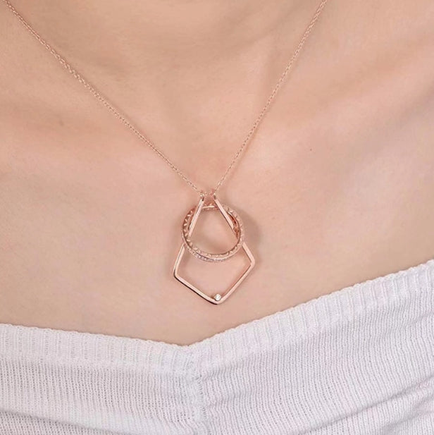 New European and American design simple V-shaped ring stand necklace for wife ring protector pendant