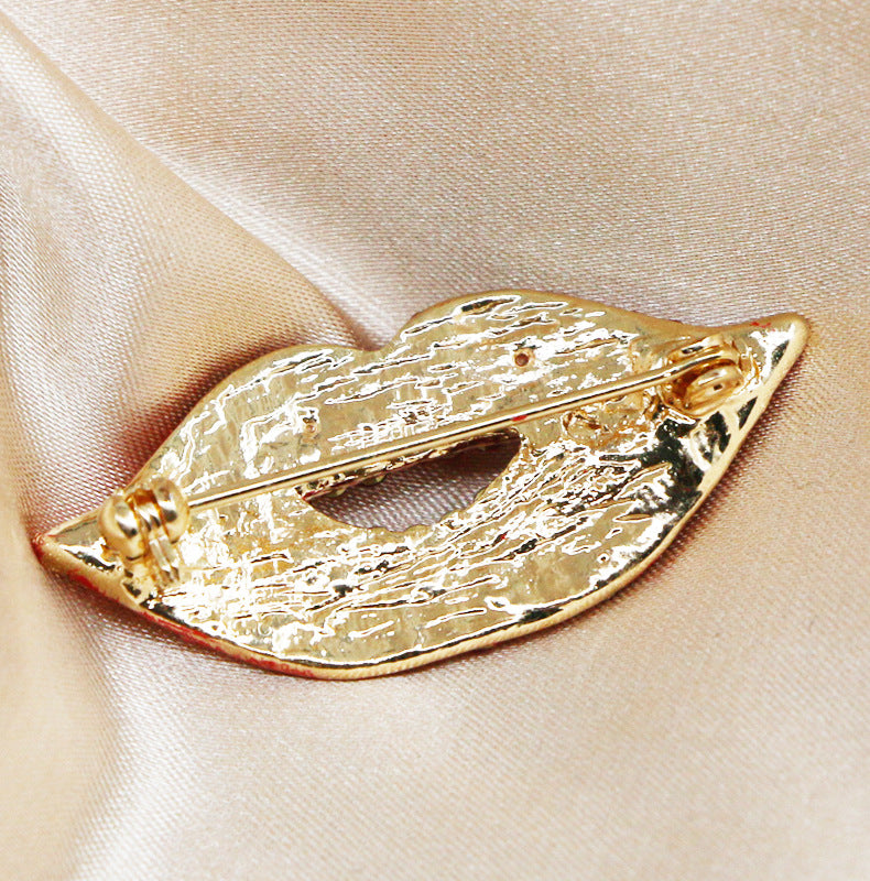 Fashion Lips Alloy Enamel Gold Plated Rhinestones Unisex Brooches