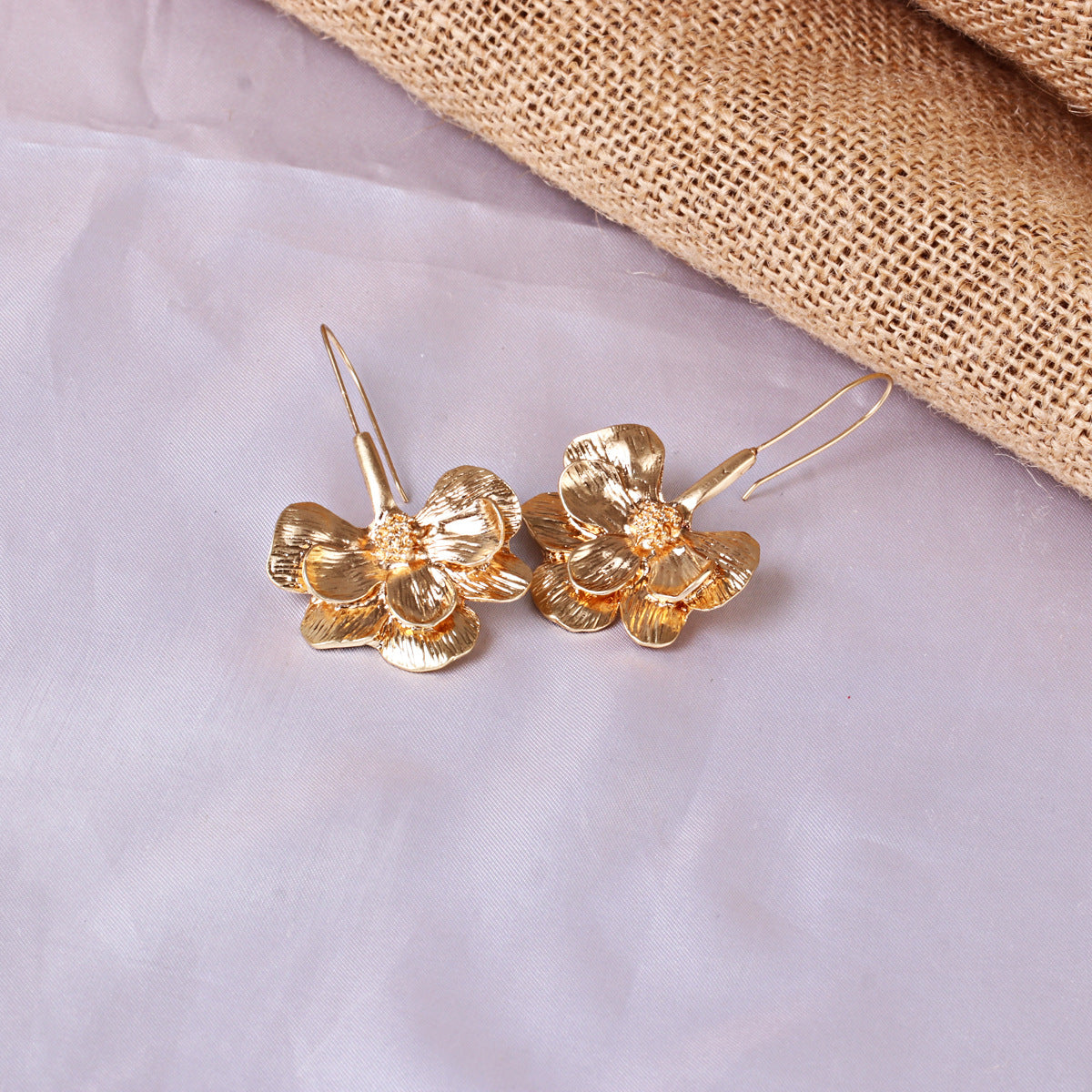 New Fashion Trend Wild Ethnic Style Flower Alloy Earrings For Women