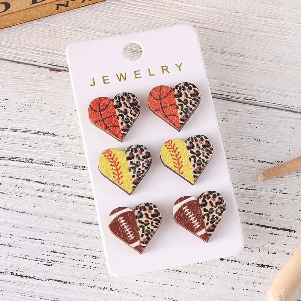 3 Pairs Vintage Style Heart Shape Wood Ear Studs