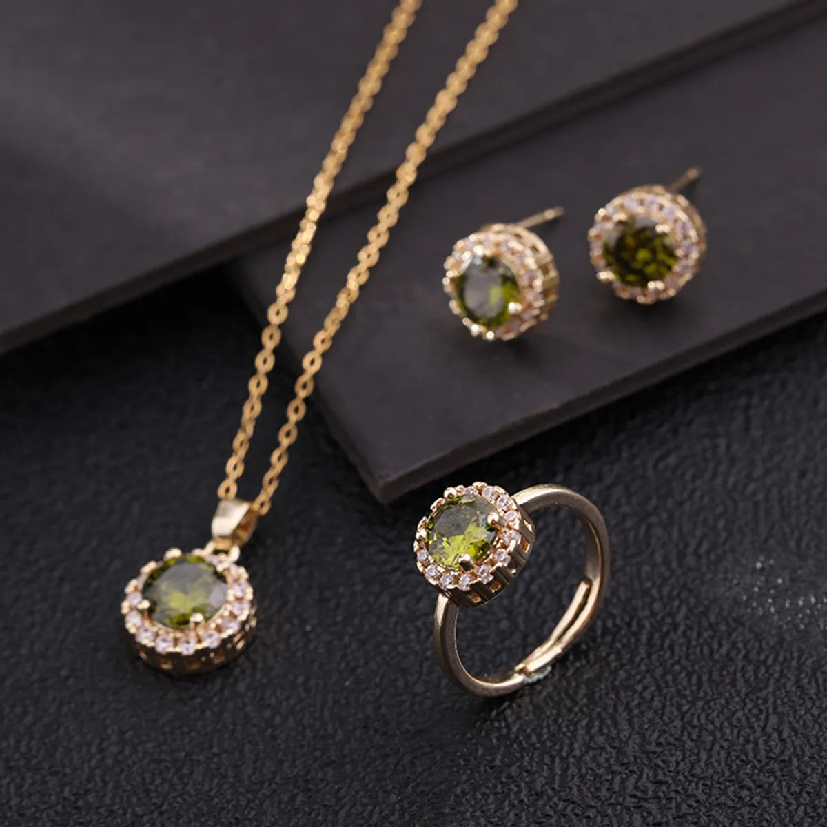 3 Pieces Fashion Round Titanium Steel Copper Inlay Zircon Women's Jewelry Set