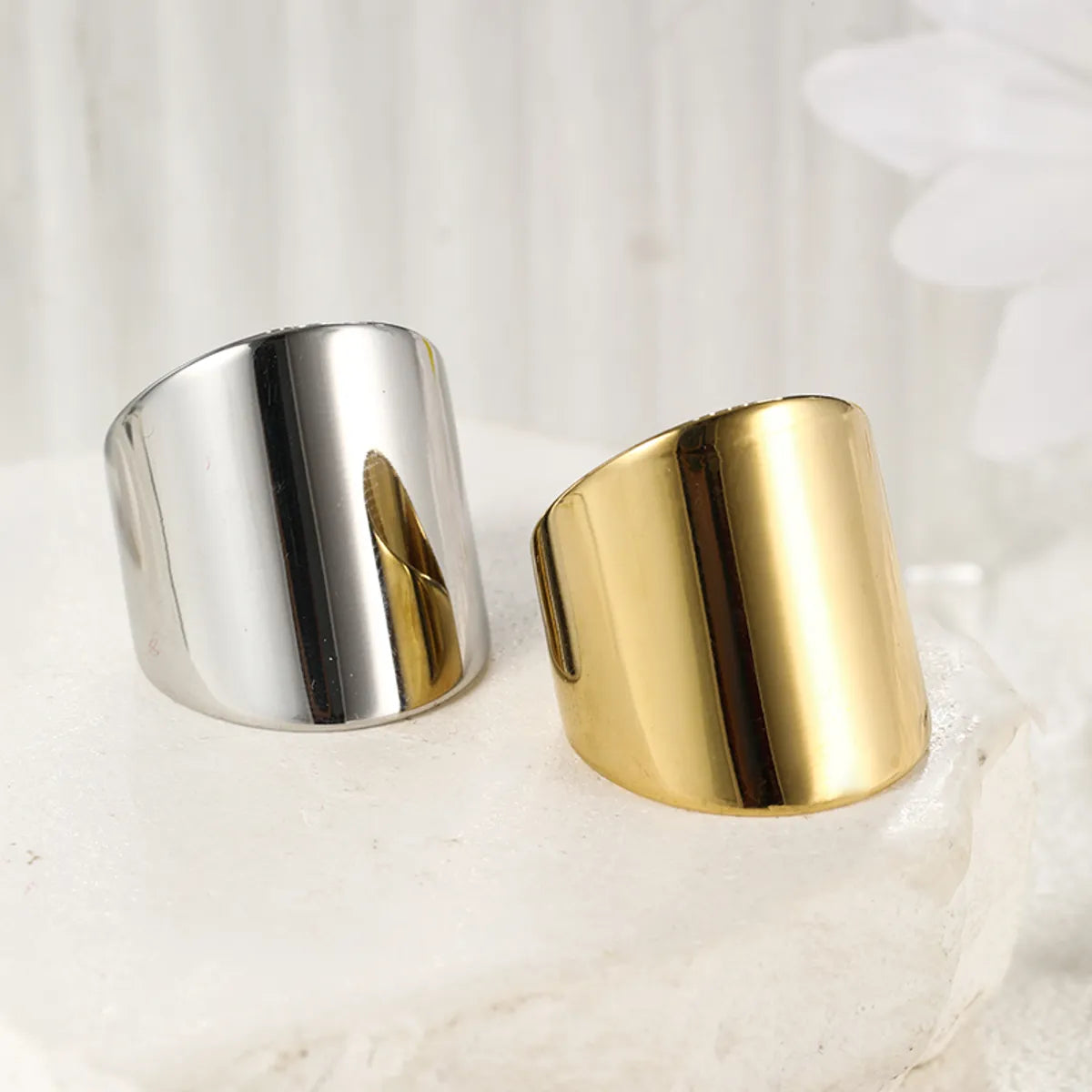 304 Stainless Steel 14K Gold Plated Simple Style Polishing Solid Color Open Rings