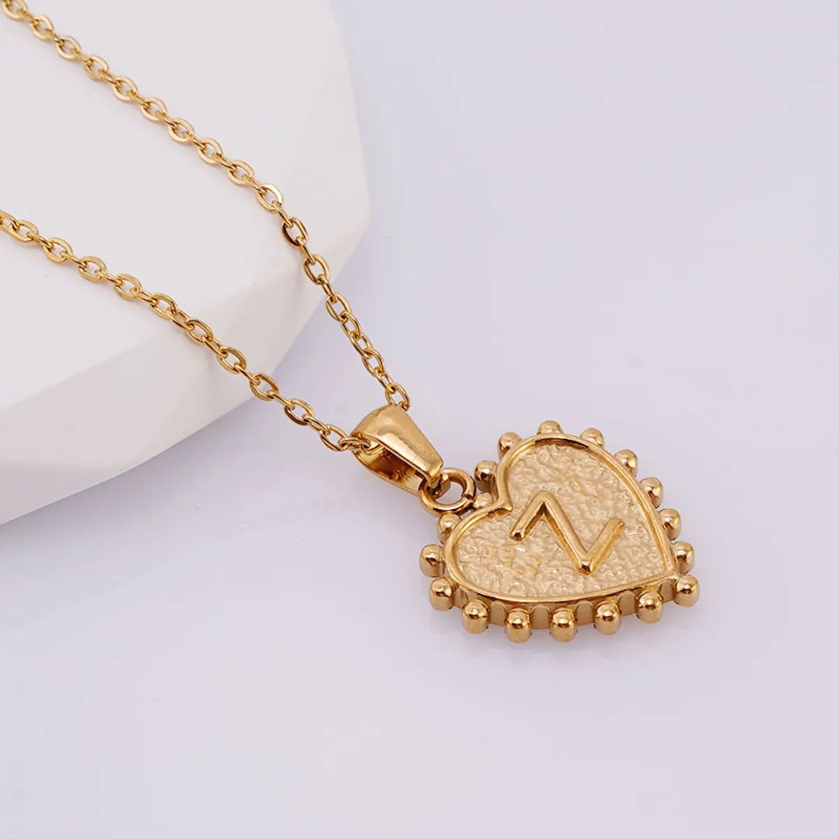 304 Stainless Steel 18K Gold Plated Basic Simple Style Classic Style Letter Heart Shape Pendant Necklace