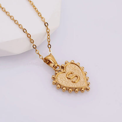 304 Stainless Steel 18K Gold Plated Basic Simple Style Classic Style Letter Heart Shape Pendant Necklace