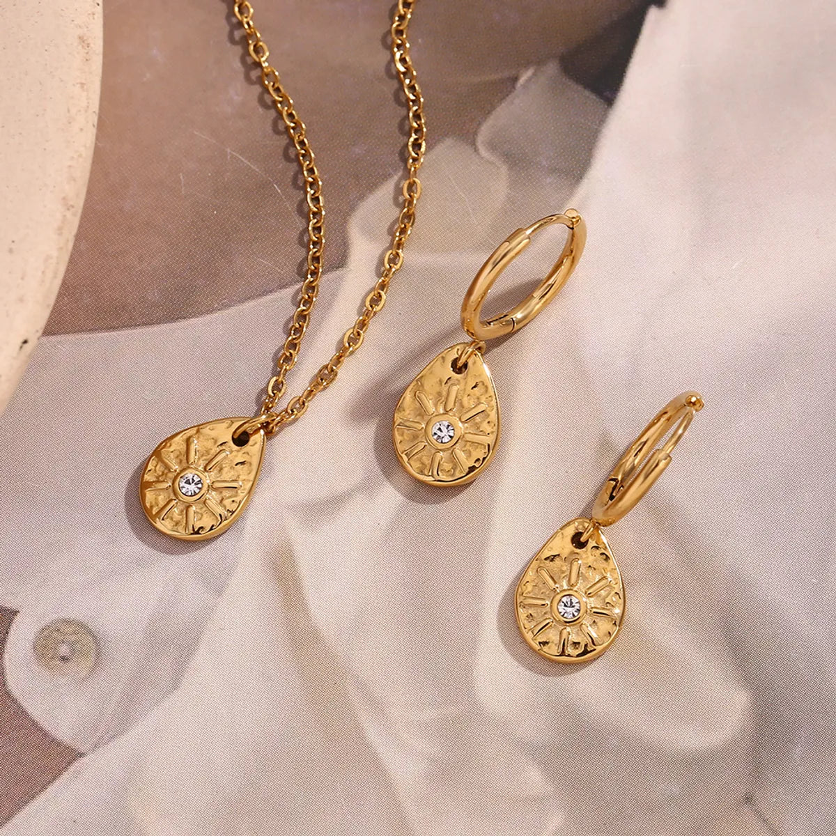 304 Stainless Steel 18K Gold Plated Basic Simple Style Classic Style Plating Inlay Sun Rhinestones Earrings Necklace