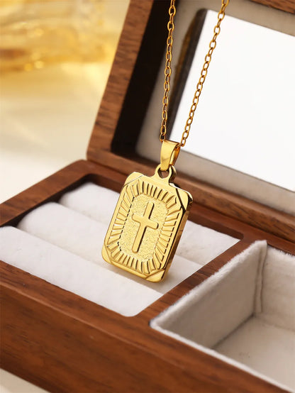 304 Stainless Steel 18K Gold Plated Casual Plating Frill Cross Pendant Necklace