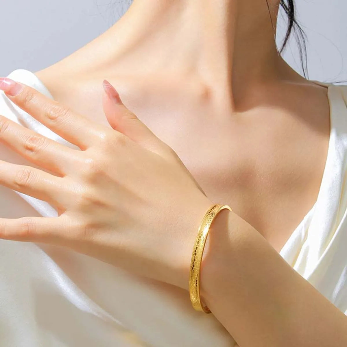 304 Stainless Steel 18K Gold Plated Elegant Basic Classic Style Plating Solid Color Bangle