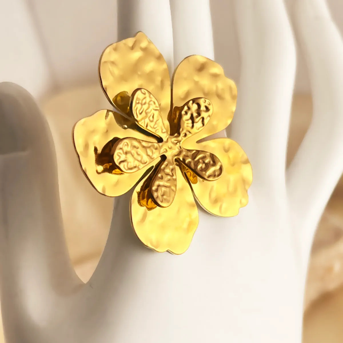 304 Stainless Steel 18K Gold Plated Elegant Retro Pleated Flower Open Rings