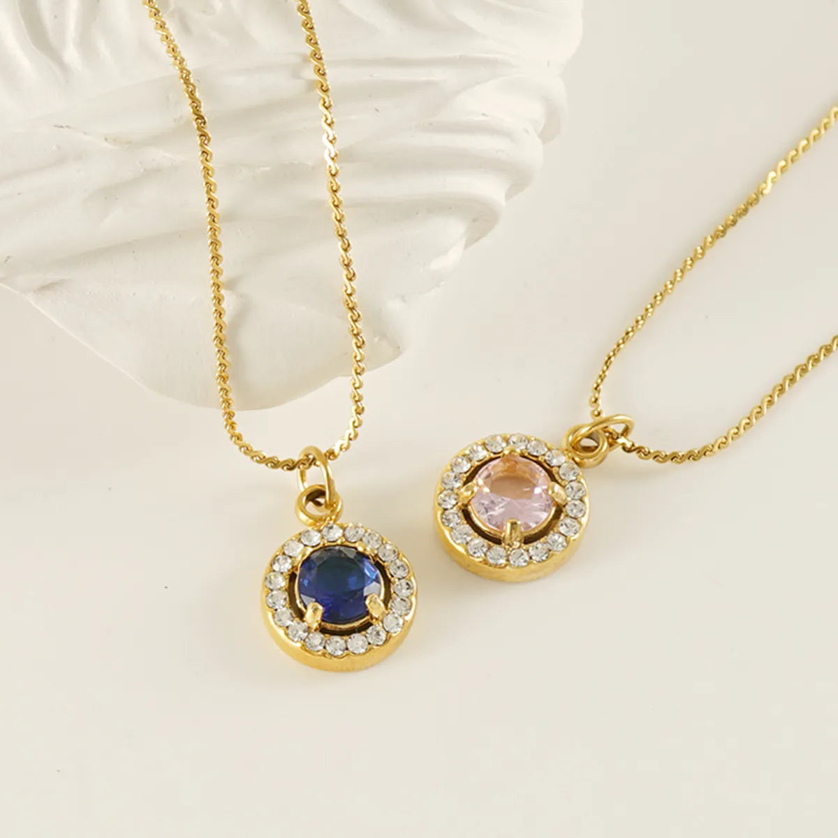 304 Stainless Steel 18K Gold Plated Elegant Simple Style Geometric Zircon Pendant Necklace