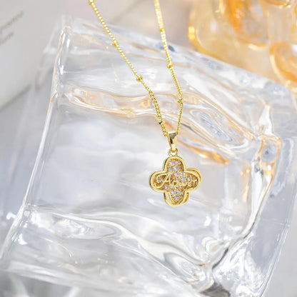 Copper K Gold Plated Elegant Simple Style Plating Inlay Four Leaf Clover Butterfly Fish Tail Rhinestones Pendant Necklace