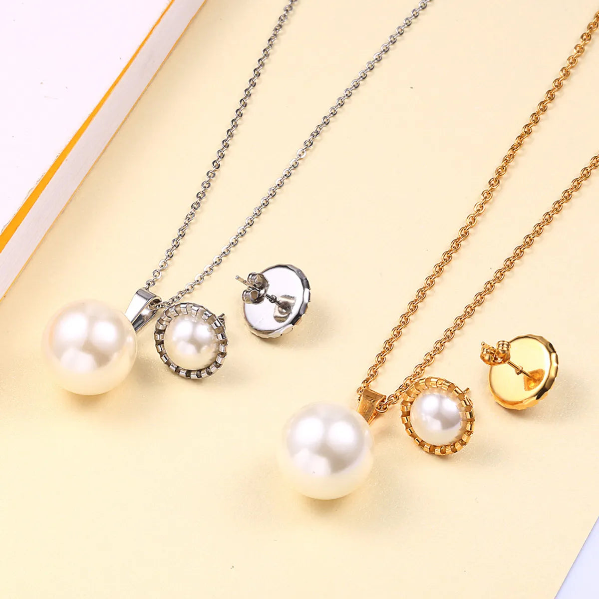 304 Stainless Steel 18K Gold Plated Elegant Simple Style Polishing Plating Inlay Round Pearl Jewelry Set