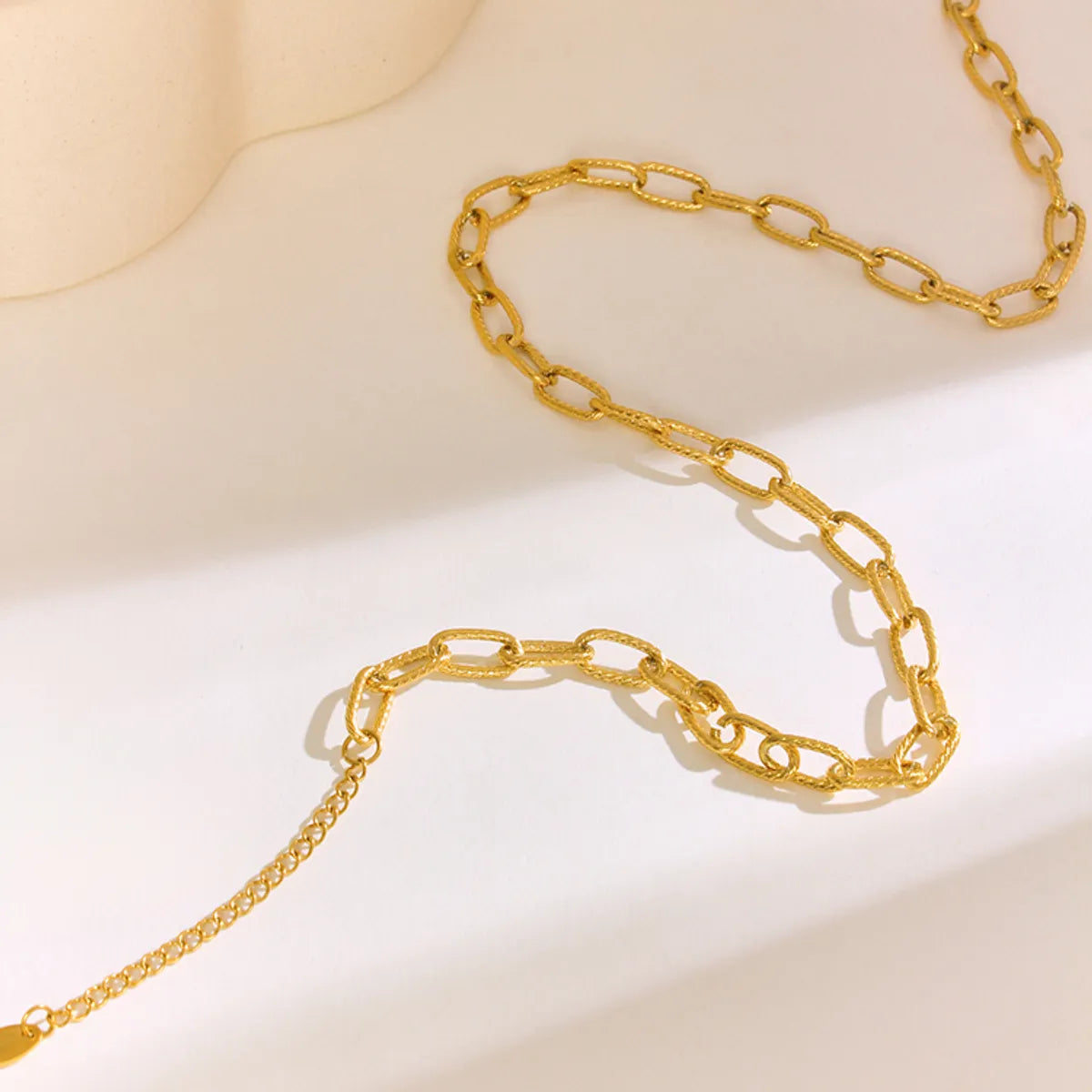 304 Stainless Steel 18K Gold Plated Elegant Simple Style Solid Color Necklace